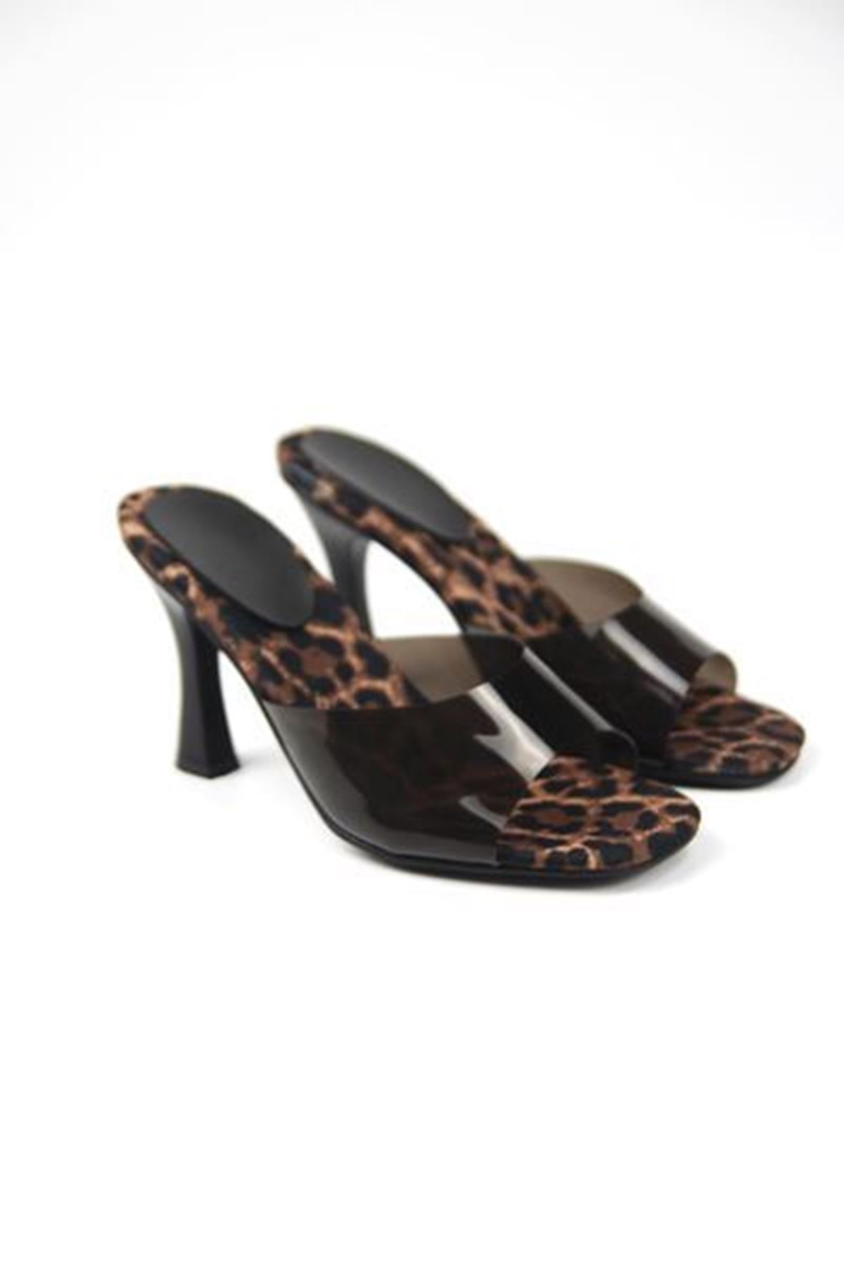 Fiore Ayakkabı Hannah Kadın Leopar Desen Tabanlı Siyah Şeffaf Şeritli Orta Topuklu (8 CM) Topuklu Terlik