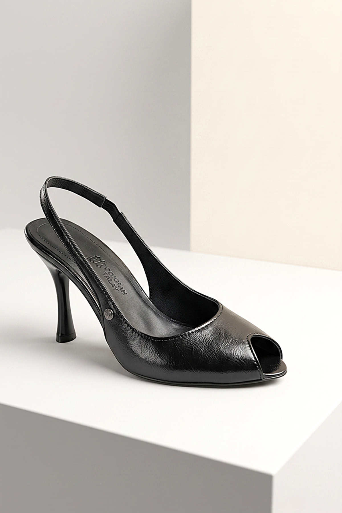Fiore Ayakkabı Nivra Peep Toe Fındık Burun (8 cm) Siyah Rugan Kadın Topuklu Ayakkabı