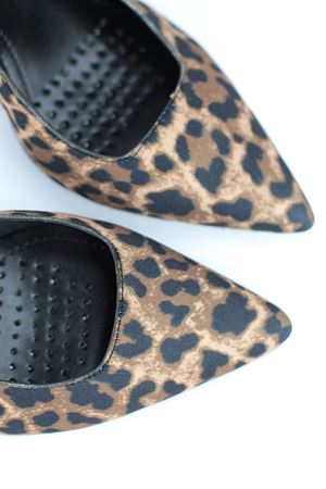 Fiore Ayakkabı Lavender Esnek Yumuşak Kaymaz Taban (6-8 cm) Leopar Açık Lastikli Kadın Topuklu Ayakkabı