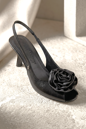 Fiore Ayakkabı Cevora Peep Toe Fındık Burun (4/6 cm) El Yapımı Gül Detaylı Siyah Rugan Kadın Topuklu Ayakkabı