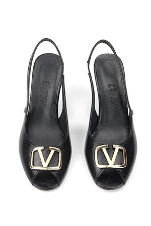 Fiore Ayakkabı Ravisa Peep Toe Fındık Burun (4/6 cm) Altın V Toka Siyah Rugan Kadın Topuklu Ayakkabı