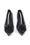 Virelle Katlanabilir Esnek Yumuşak Kaymaz Taban Siyah Cİlt Gül Detaylı Sivri Burun Kadın Babet Ayakkabı